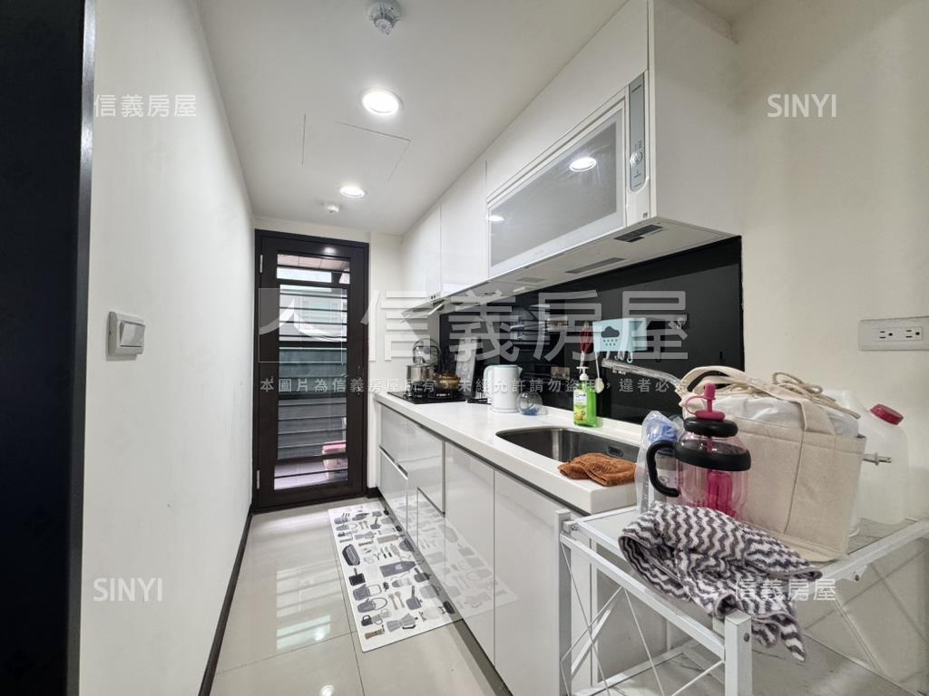 布拉諾稀有明廳兩房房屋室內格局與周邊環境