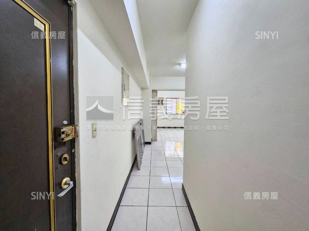 近捷運低總價輕鬆成家華廈房屋室內格局與周邊環境