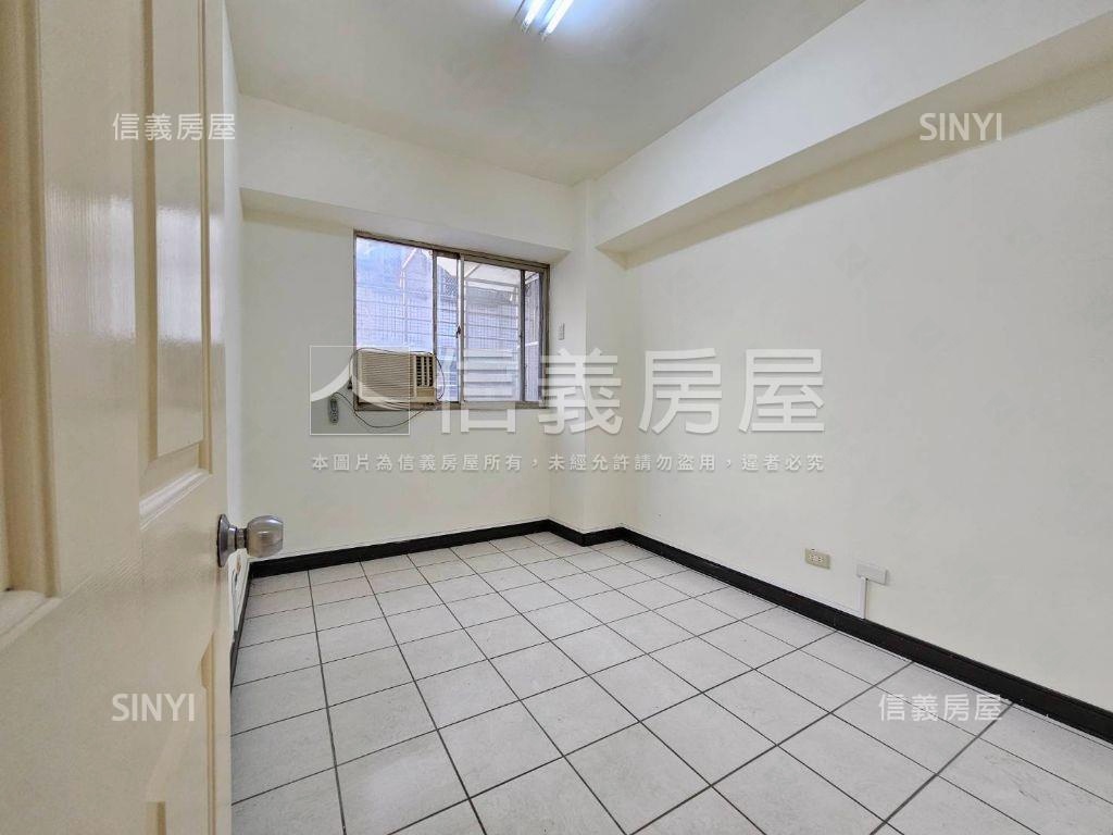 近捷運低總價輕鬆成家華廈房屋室內格局與周邊環境