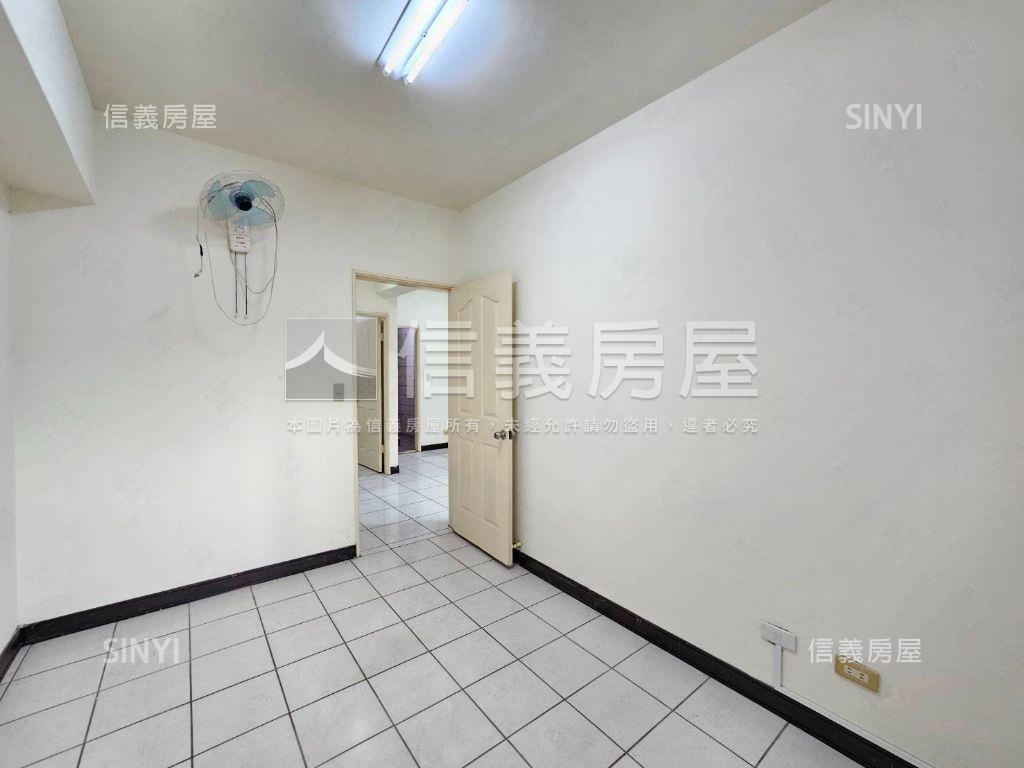 近捷運低總價輕鬆成家華廈房屋室內格局與周邊環境