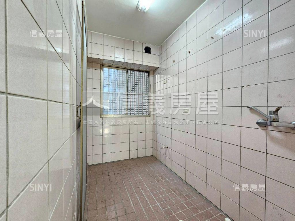 近捷運低總價輕鬆成家華廈房屋室內格局與周邊環境