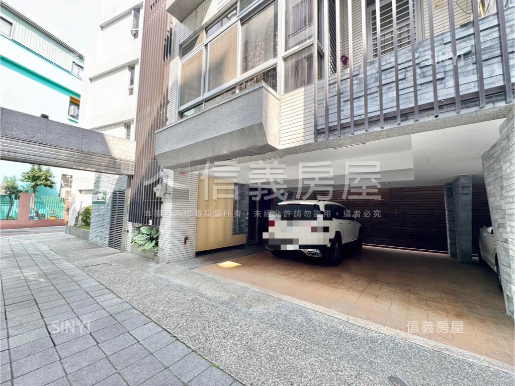 賴厝加蓋電梯大面寬墅房屋室內格局與周邊環境