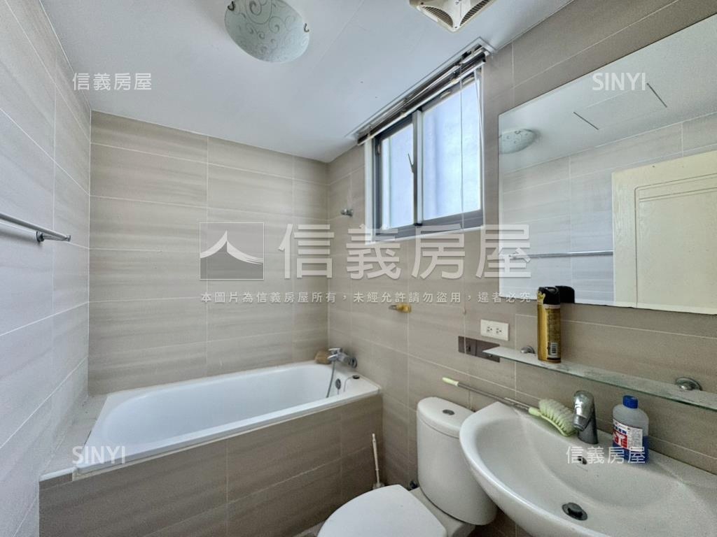 賴厝加蓋電梯大面寬墅房屋室內格局與周邊環境