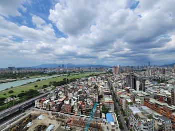 仁愛公園２房車位