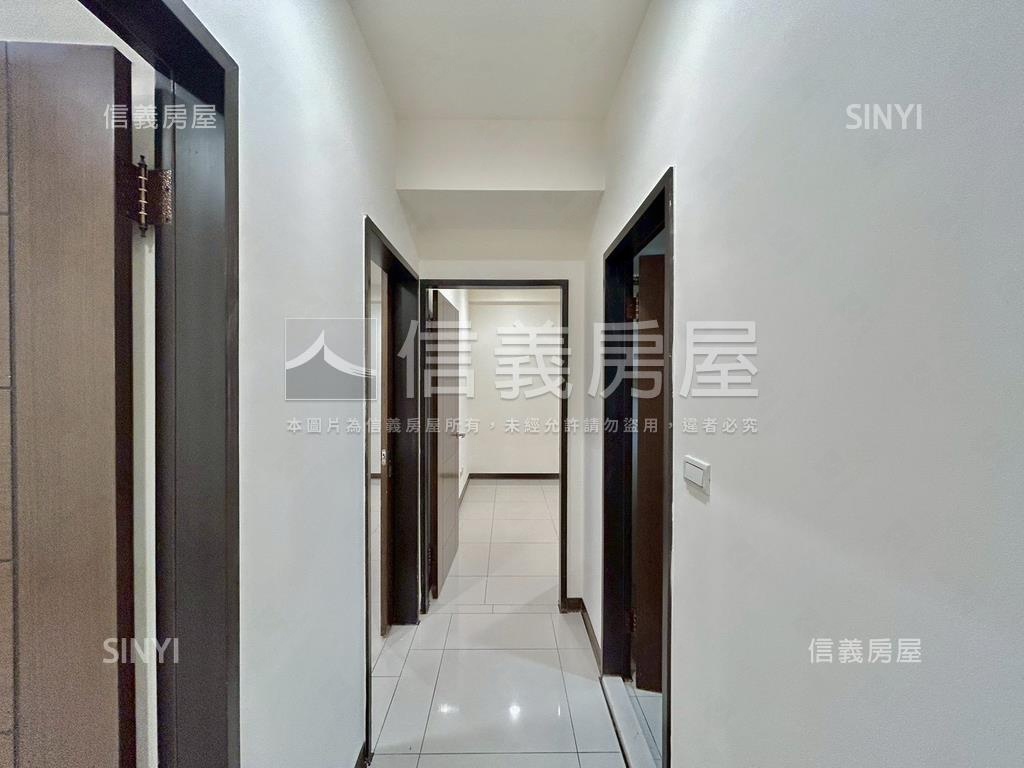 興世代露台三房雙平面車位房屋室內格局與周邊環境