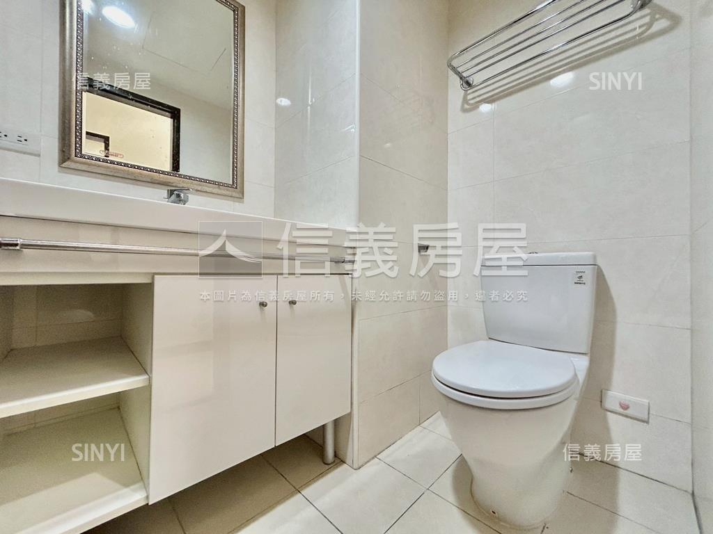 興世代露台三房雙平面車位房屋室內格局與周邊環境