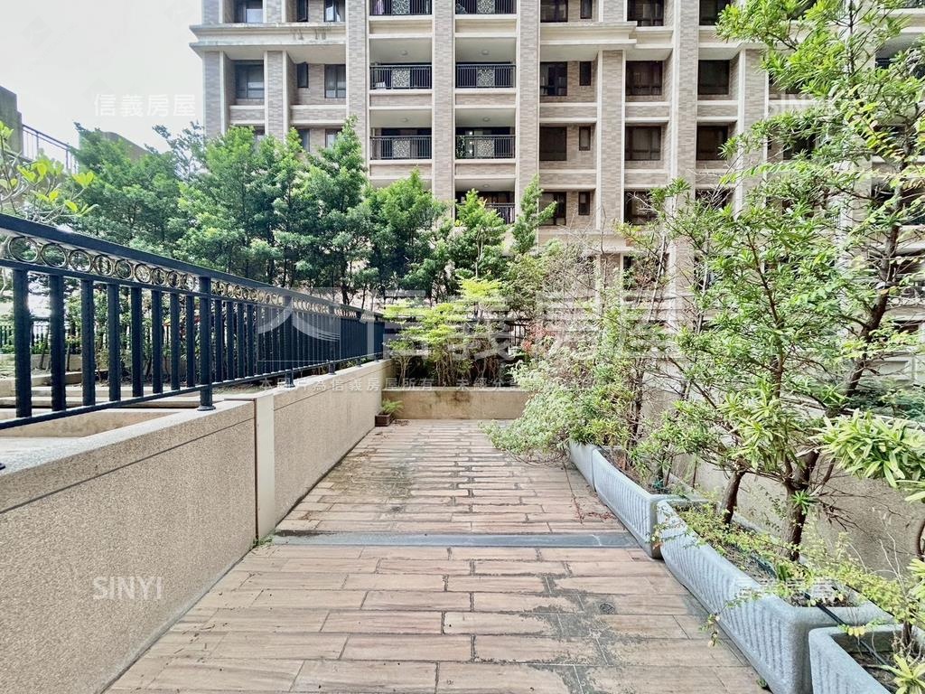 興世代露台三房雙平面車位房屋室內格局與周邊環境