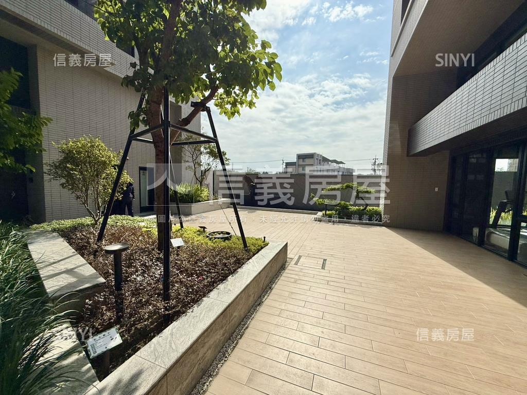 鳳凰信義兩房兩衛附車位房屋室內格局與周邊環境