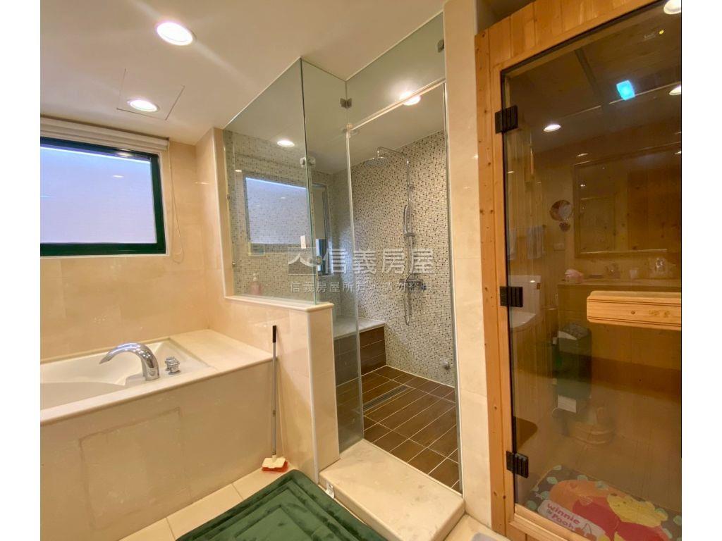 百坪稀有車庫電梯大透天房屋室內格局與周邊環境