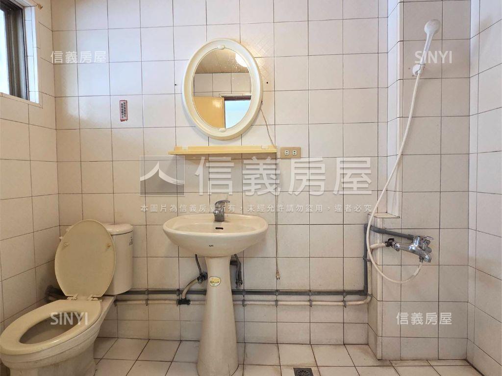 英明商圈明亮公寓三樓房屋室內格局與周邊環境