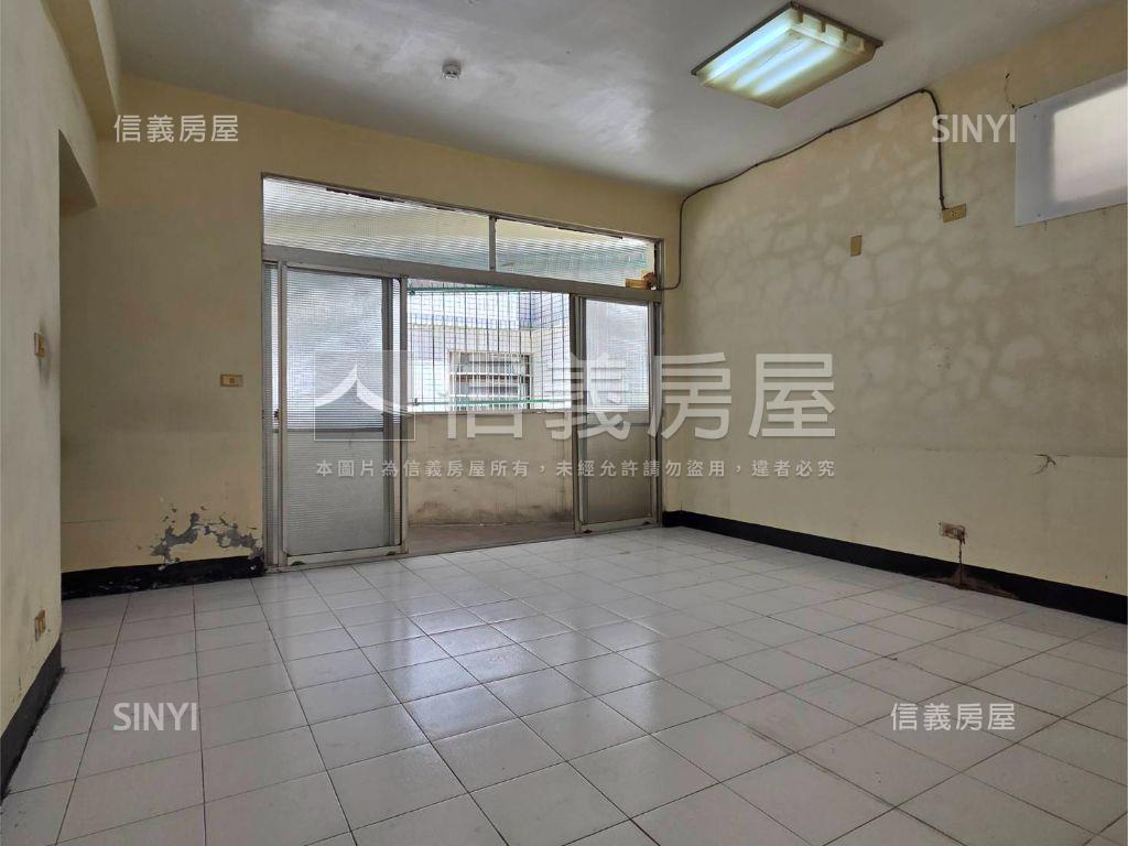 英明商圈明亮公寓三樓房屋室內格局與周邊環境