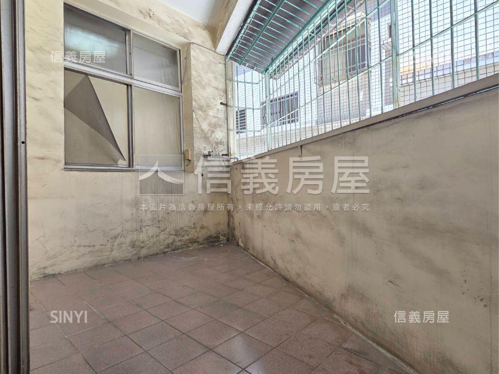 英明商圈明亮公寓三樓房屋室內格局與周邊環境