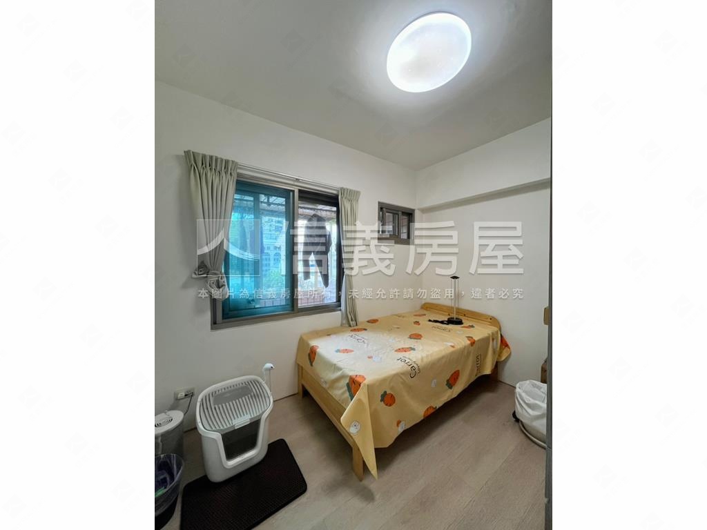 華美尊爵三房車位河畔景觀房屋室內格局與周邊環境