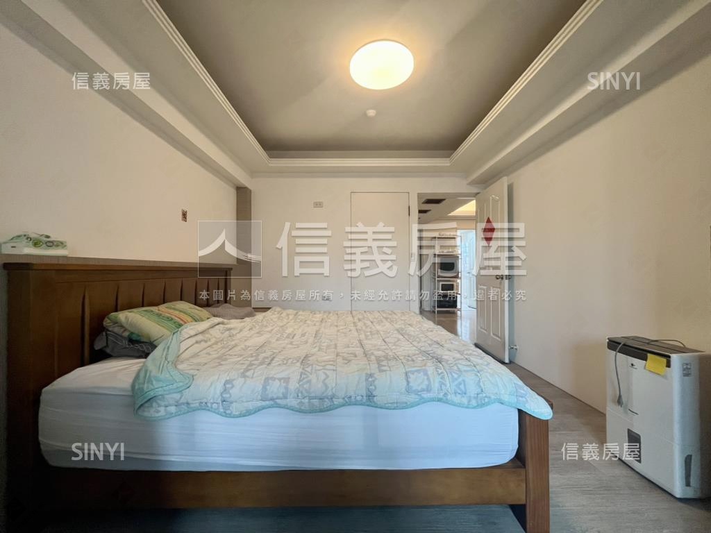 華美尊爵三房車位河畔景觀房屋室內格局與周邊環境