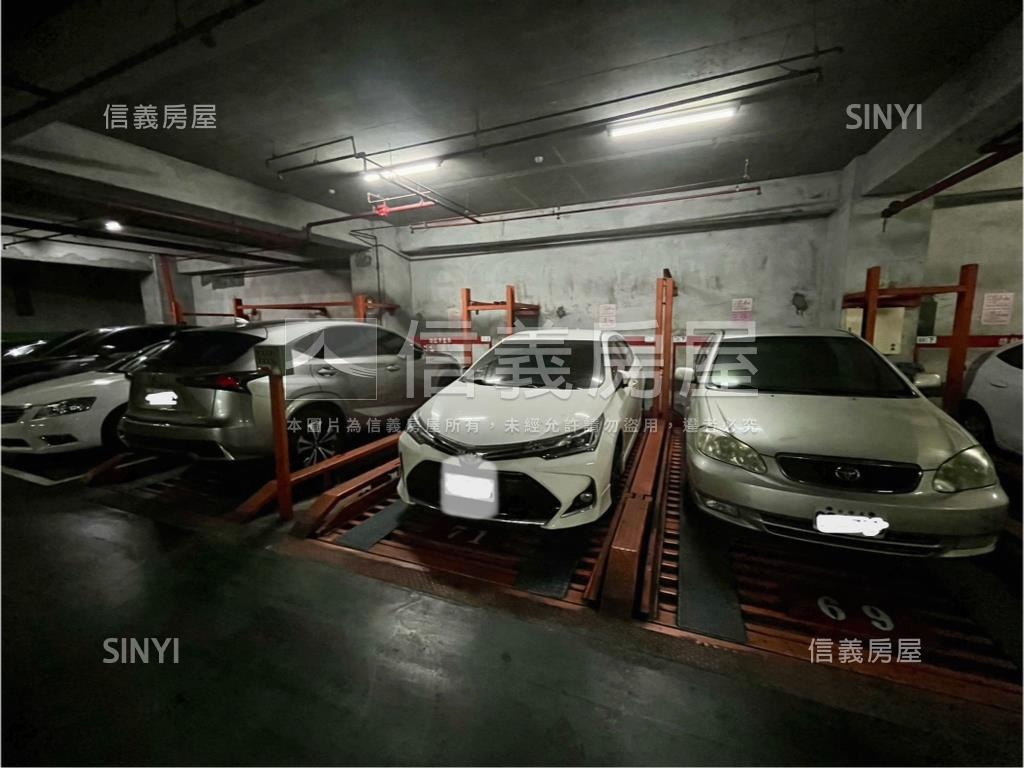 華美尊爵三房車位河畔景觀房屋室內格局與周邊環境