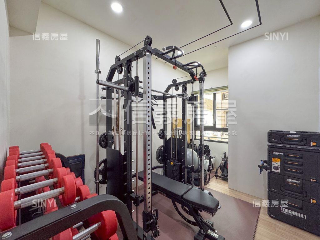 近綠園道精美採光四房平車房屋室內格局與周邊環境