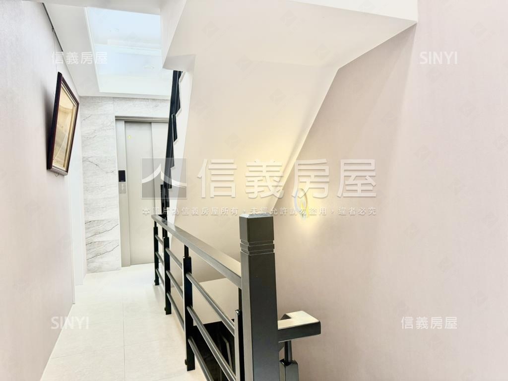 佳益大晏裝潢電梯別墅房屋室內格局與周邊環境