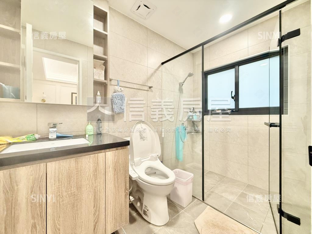 佳益大晏裝潢電梯別墅房屋室內格局與周邊環境