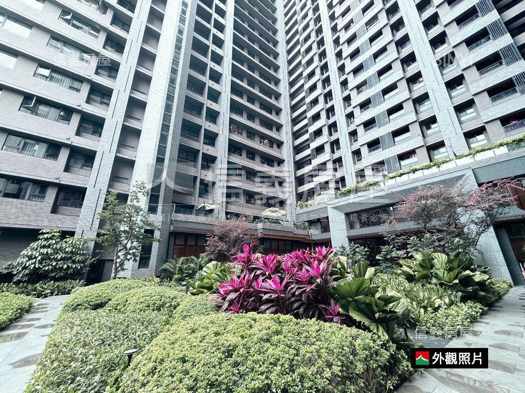 聯合公園三房兩衛坡平車位房屋室內格局與周邊環境