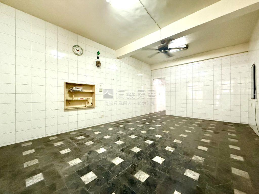 東區仁和路朝南經典透天房屋室內格局與周邊環境