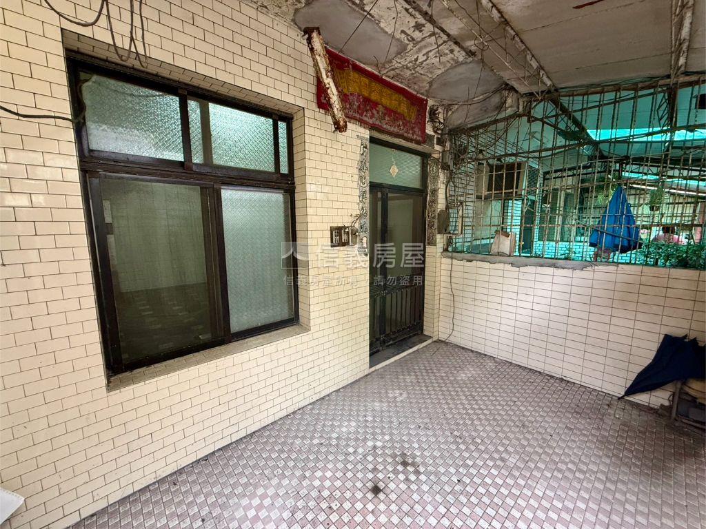 東區仁和路朝南經典透天房屋室內格局與周邊環境