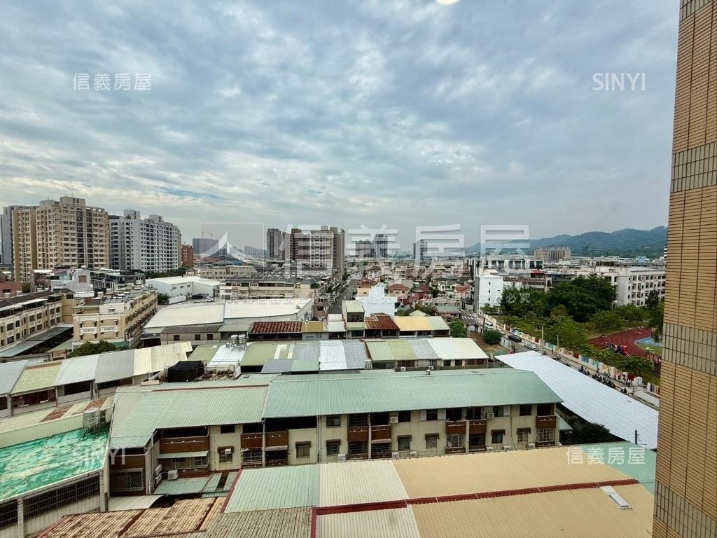 錦繡中國四房平面車位房屋室內格局與周邊環境
