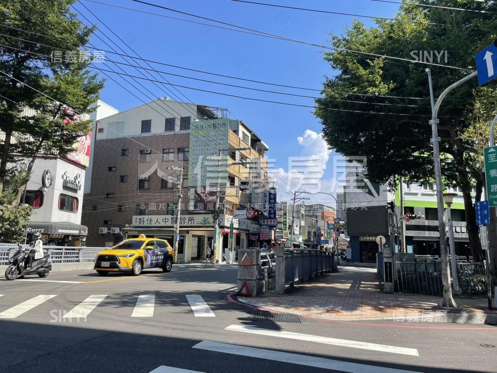 西屯路逢甲透店房屋室內格局與周邊環境