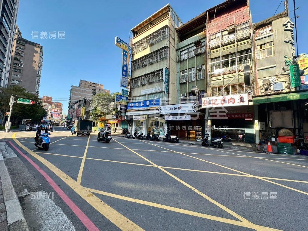 捷運商圈廟口透天店王房屋室內格局與周邊環境
