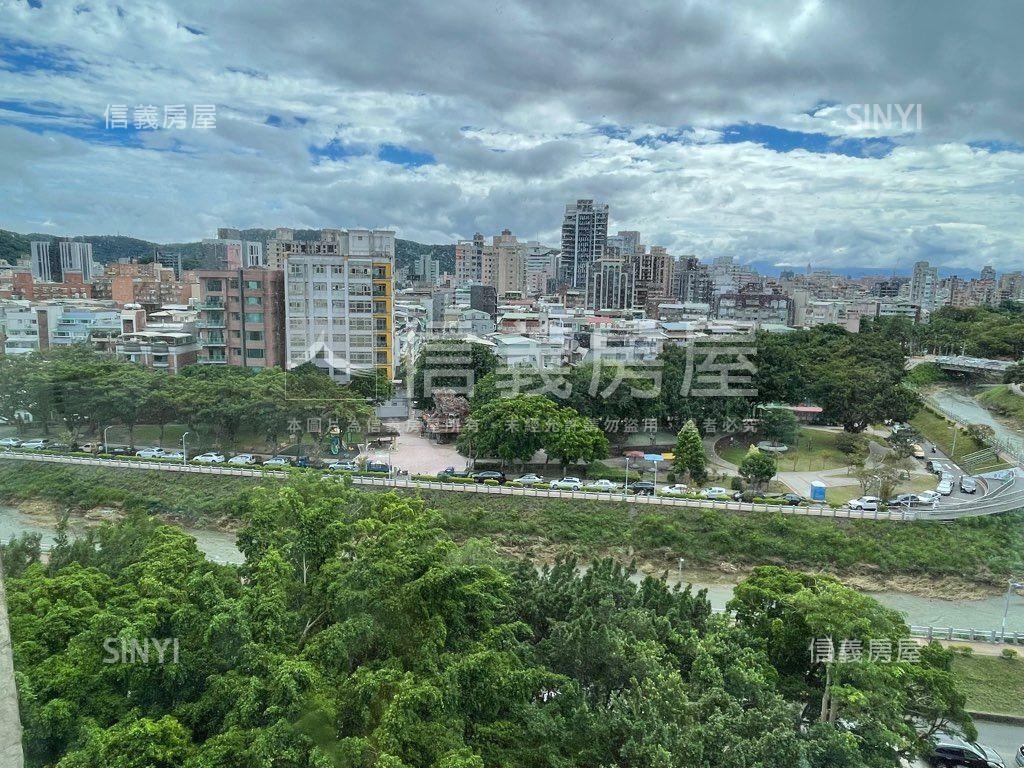 榮華特區御園景觀逸品房屋室內格局與周邊環境