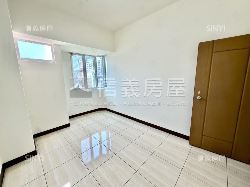 主推公崙華城景觀四房車位房屋室內格局與周邊環境