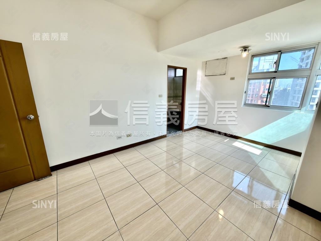 主推公崙華城景觀四房車位房屋室內格局與周邊環境