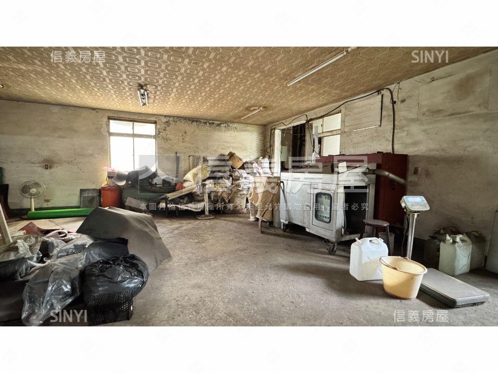 邊間透天廠辦房屋室內格局與周邊環境