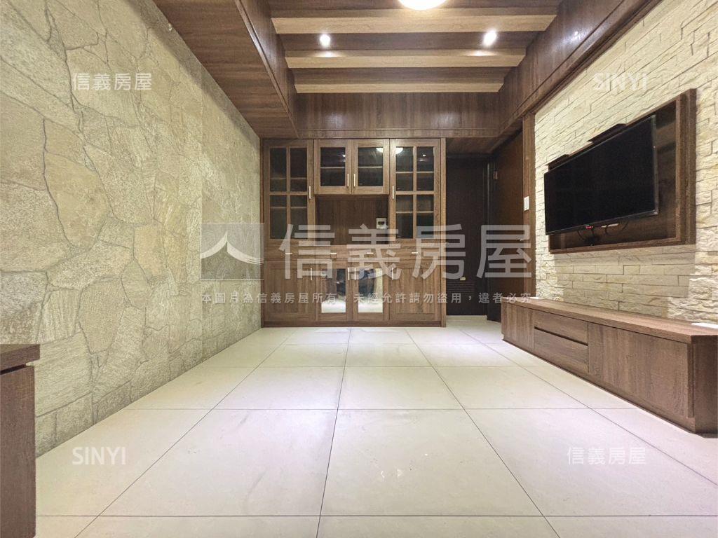 鄰右昌商圈精裝兩房房屋室內格局與周邊環境