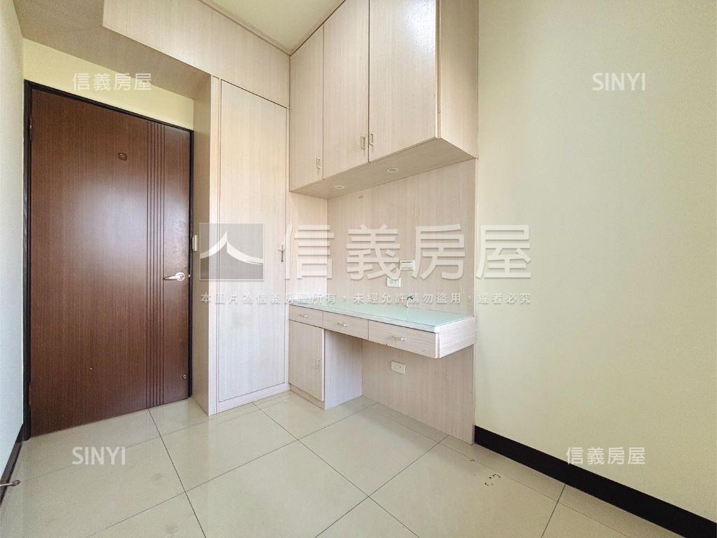 鄰右昌商圈精裝兩房房屋室內格局與周邊環境