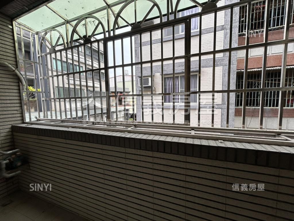 建工商圈邊間透天房屋室內格局與周邊環境