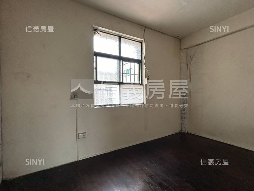 建工商圈邊間透天房屋室內格局與周邊環境