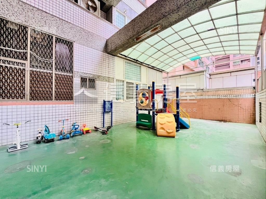 五期利亞倫敦３房＋車位房屋室內格局與周邊環境