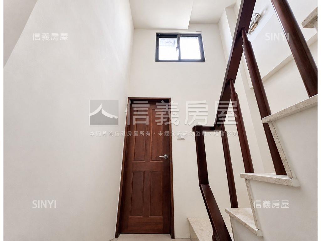 九份子連建拾初雙車透天房屋室內格局與周邊環境