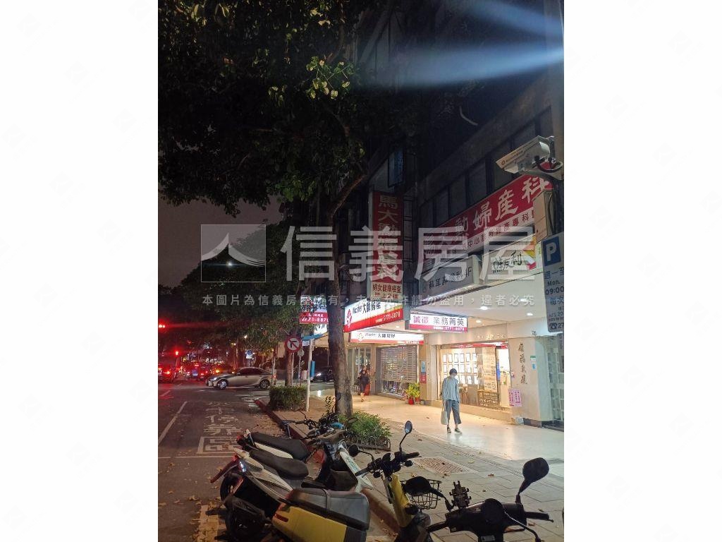 正安和路一段第一排金店面房屋室內格局與周邊環境