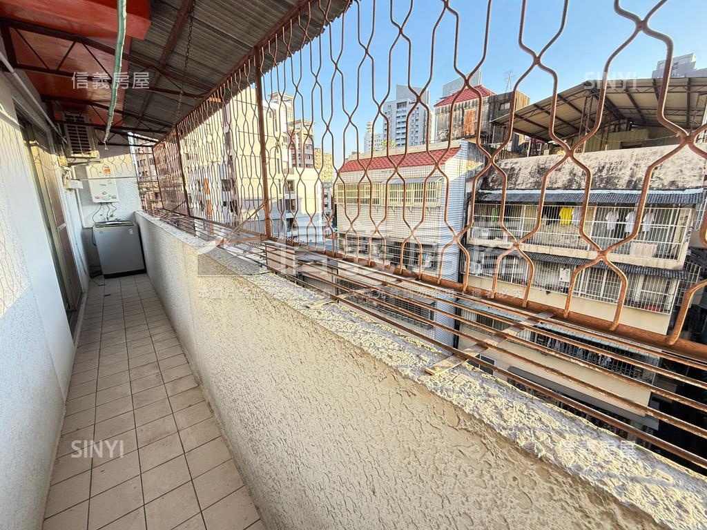 超低價一中五樓小資宅房屋室內格局與周邊環境