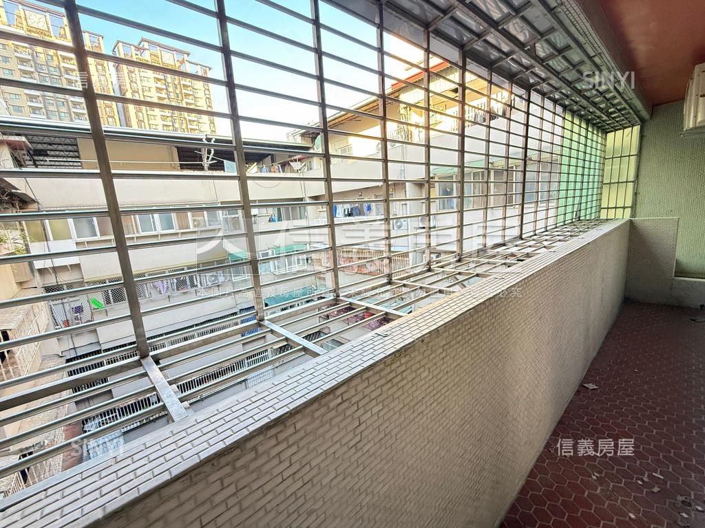 超低價一中五樓小資宅房屋室內格局與周邊環境