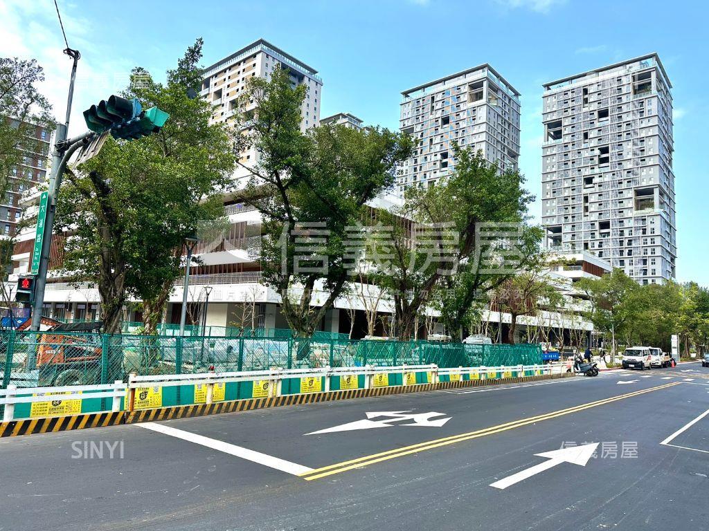 雙捷運邊間三面光大馬路上房屋室內格局與周邊環境