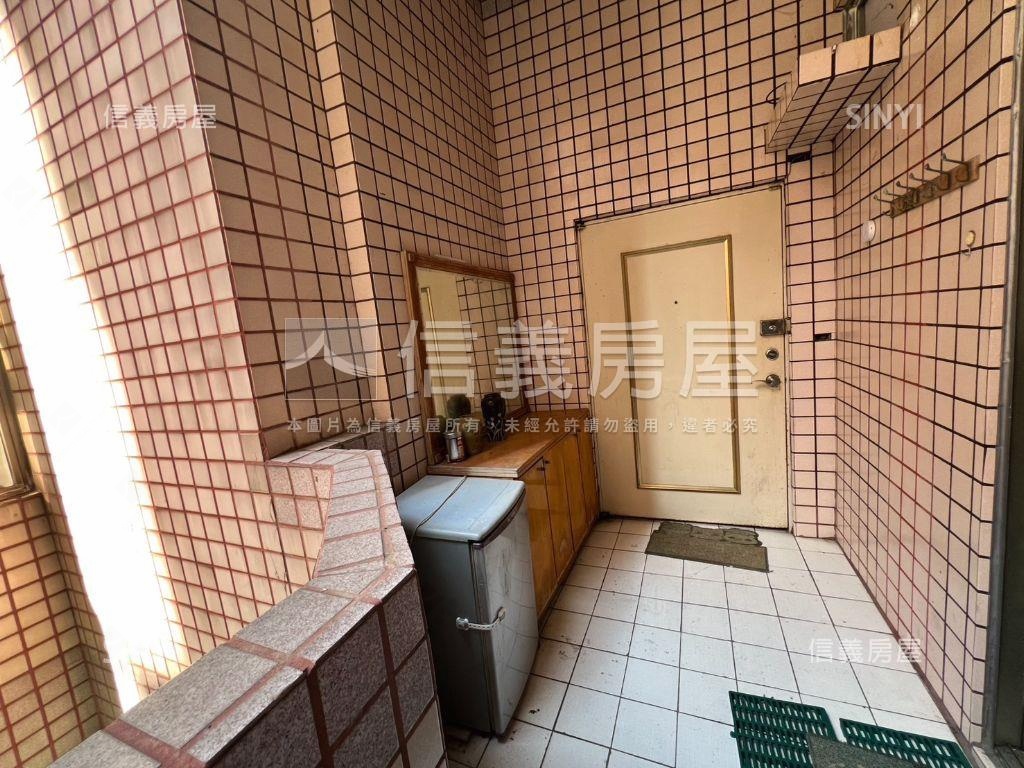 內壢低總價前陽台進出美屋房屋室內格局與周邊環境