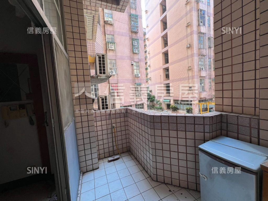 內壢低總價前陽台進出美屋房屋室內格局與周邊環境