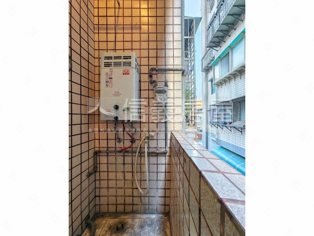 內壢低總價前陽台進出美屋房屋室內格局與周邊環境