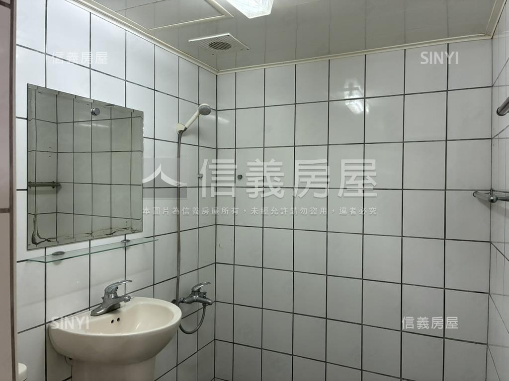 柳陽河畔２房有車位房屋室內格局與周邊環境
