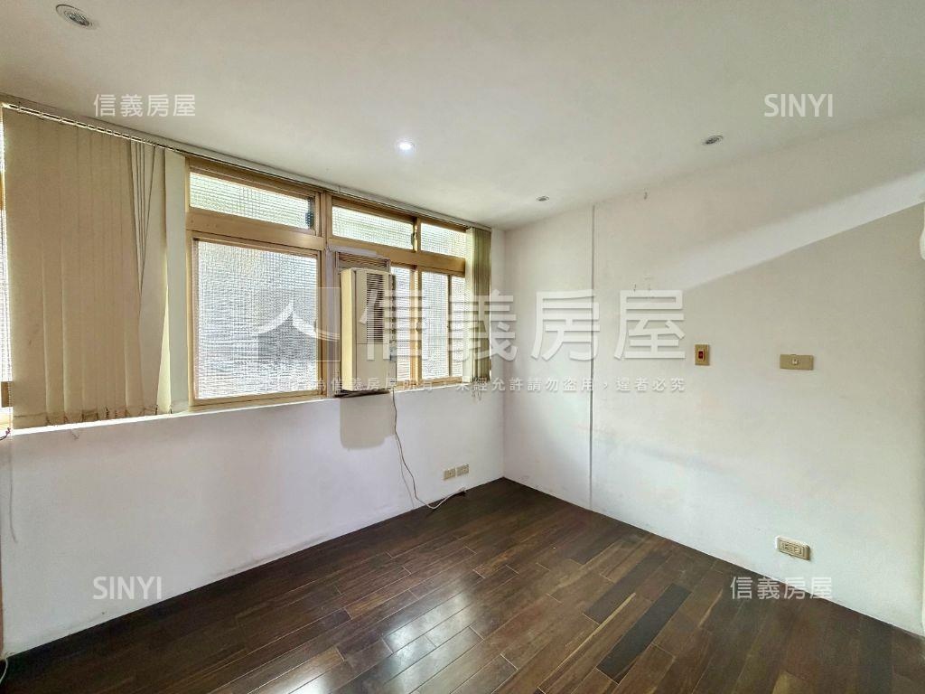 力霸凱悅首購一房雅居房屋室內格局與周邊環境