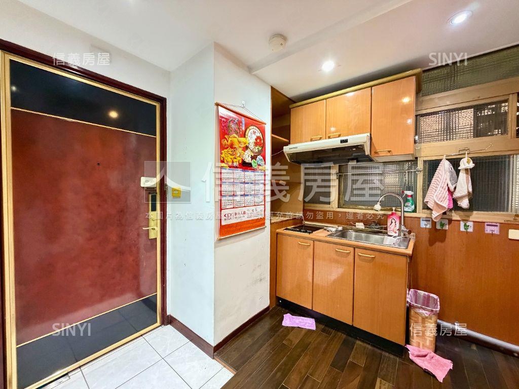 力霸凱悅首購一房雅居房屋室內格局與周邊環境