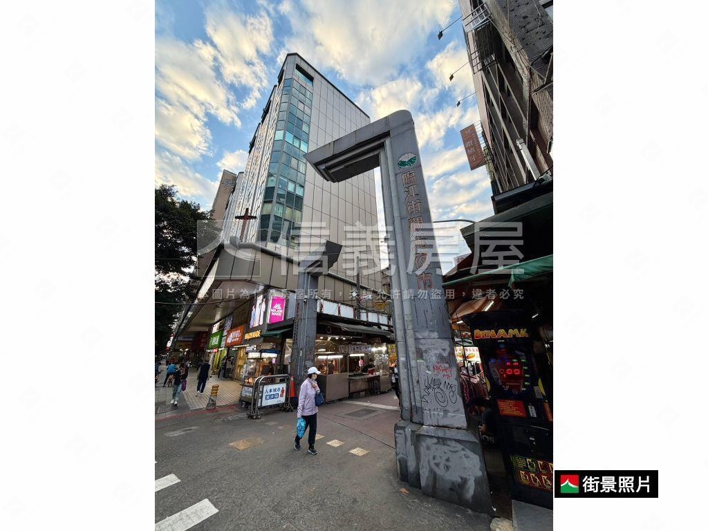 力霸凱悅首購一房雅居房屋室內格局與周邊環境