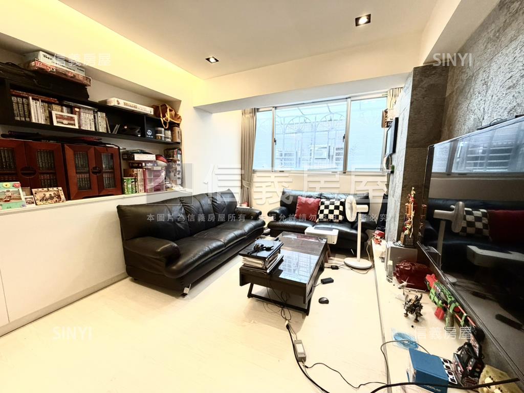 一見傾心美妝三房車位房屋室內格局與周邊環境